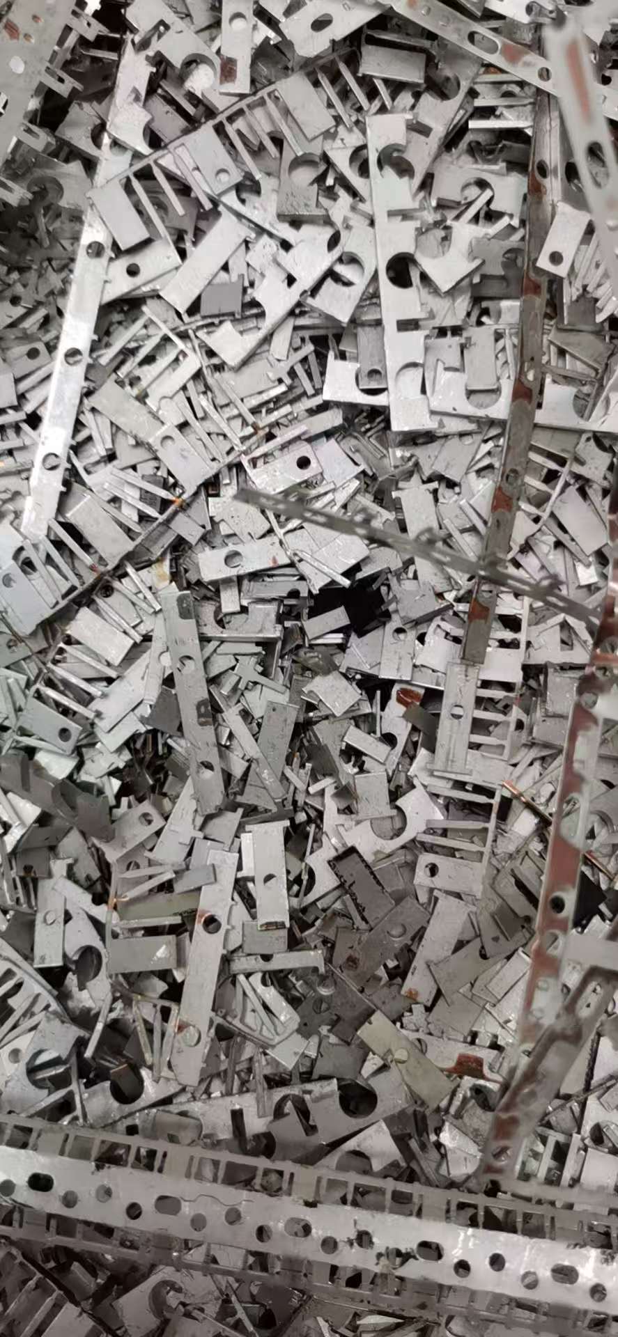 Tin-plated steel stamping scrap